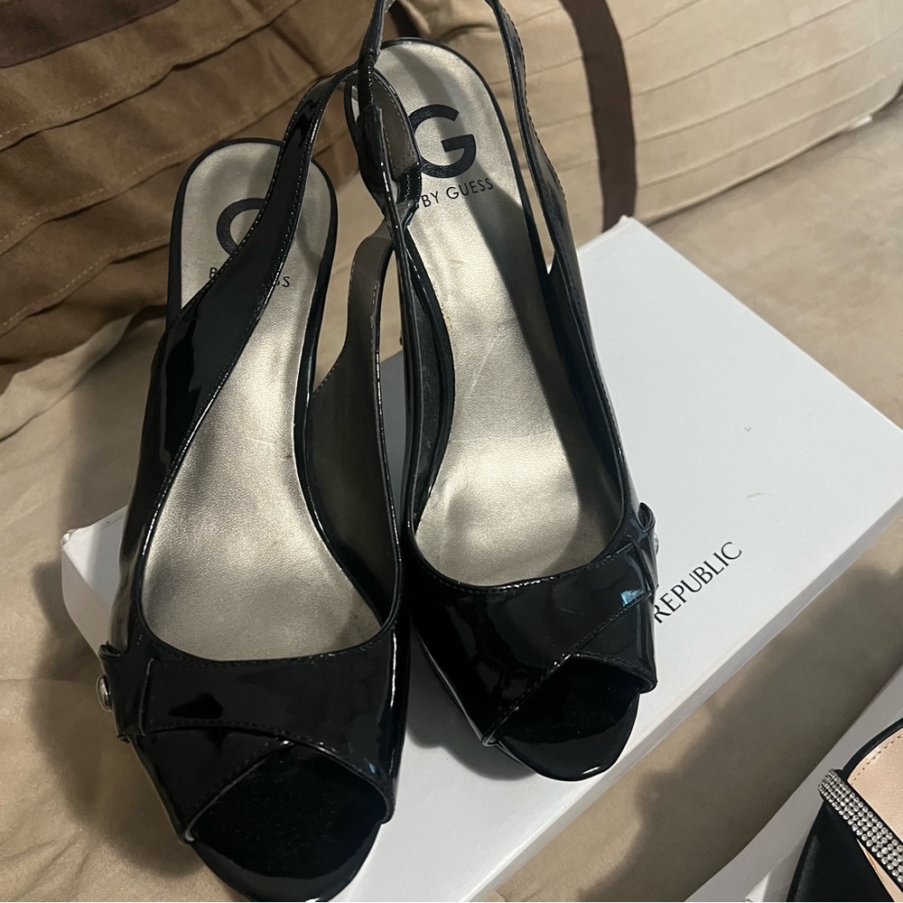 Guess Shiny Black Peep-Toe Heels
